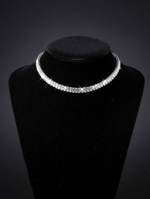 Luce Argento Collana con strass color argento