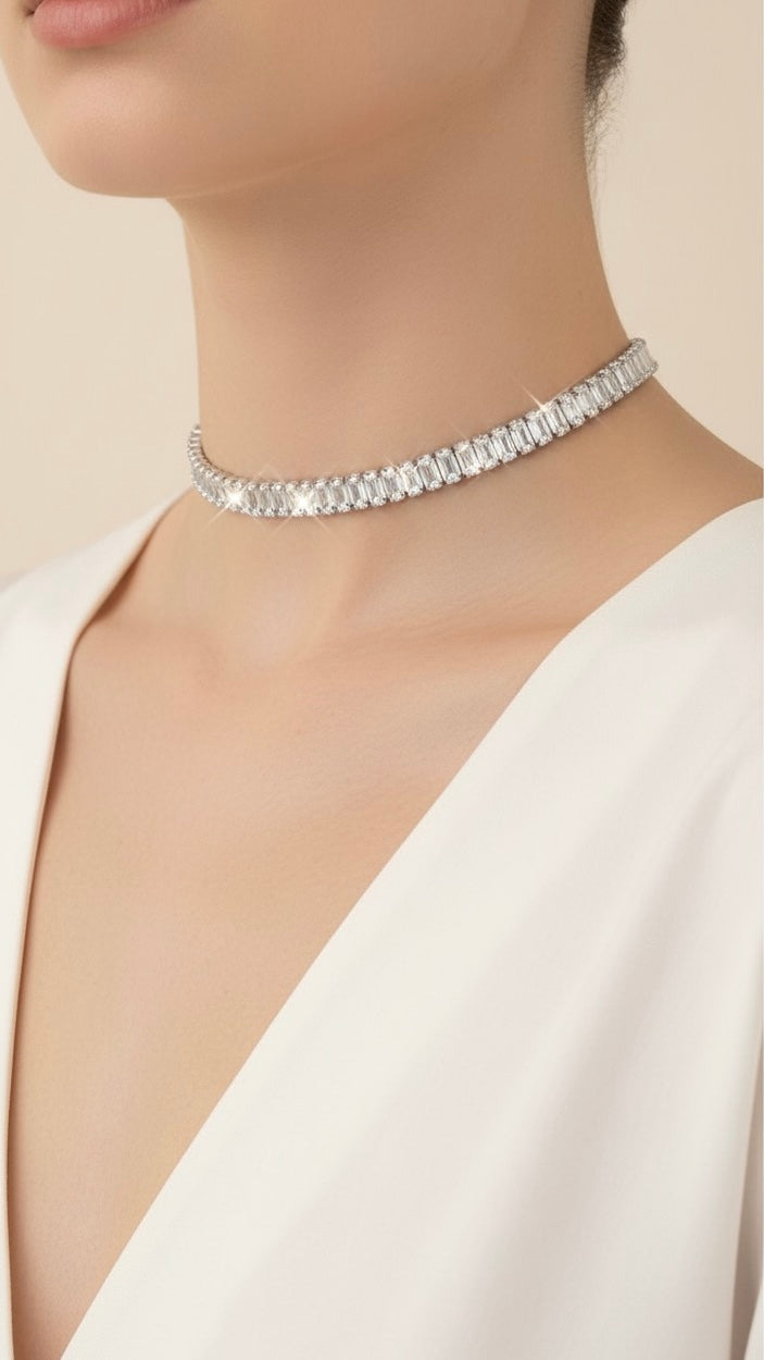 Luce Argento Collana con strass color argento